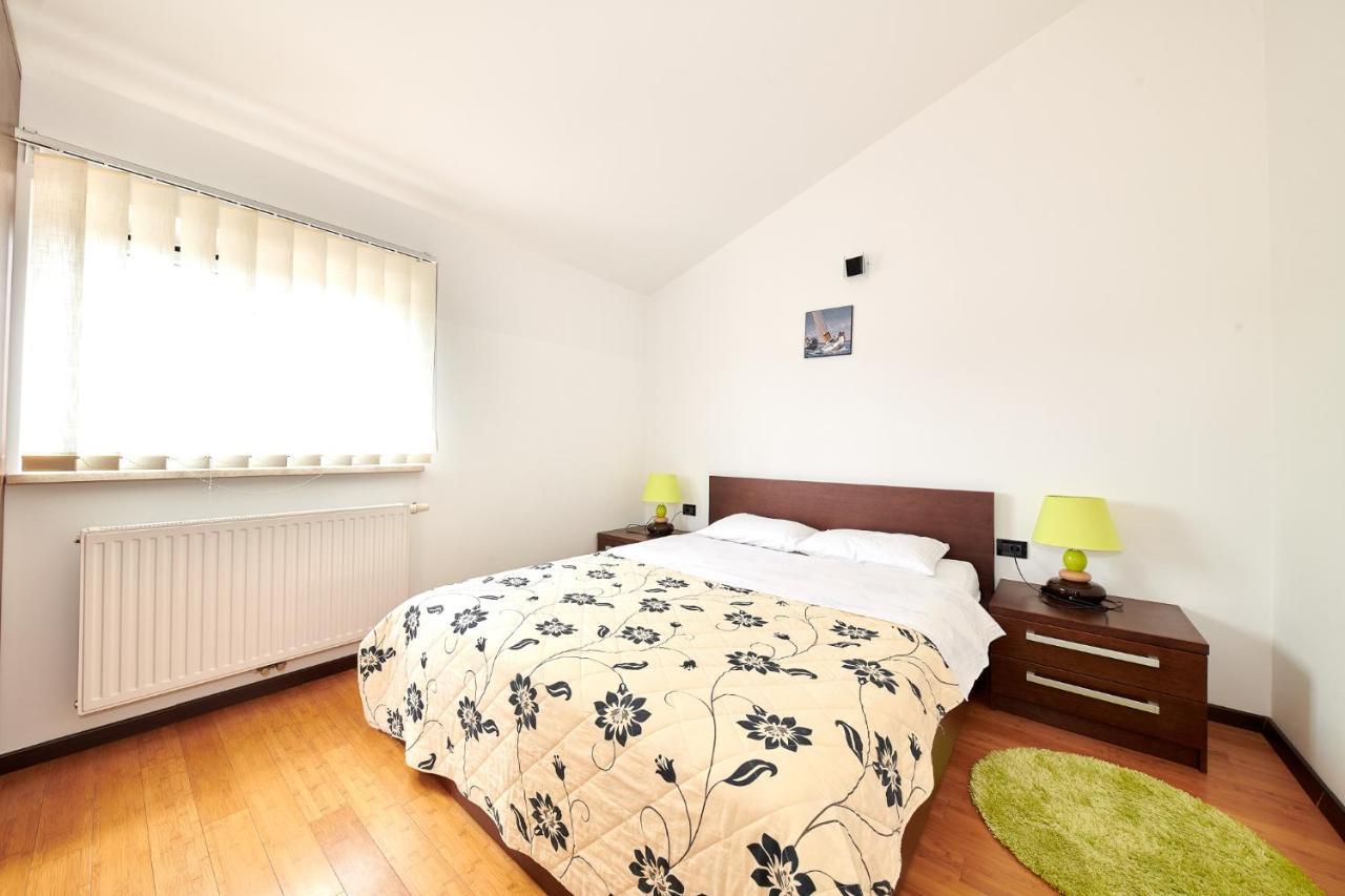 Ribarska Koliba - Stella Adria Villa Pula Exterior foto